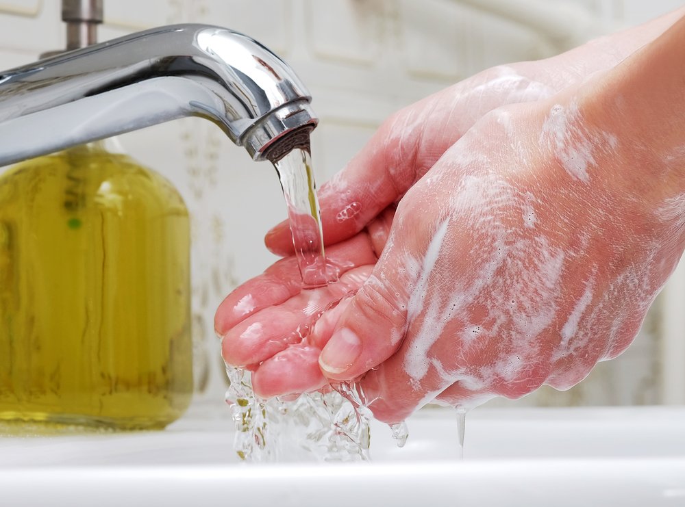 ﻿Какое мыло эффективнее — обычное или антибактериальное
