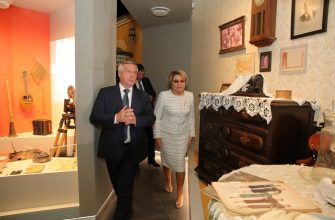 Golubev-i-Matvienko-v-teatre-Chehova