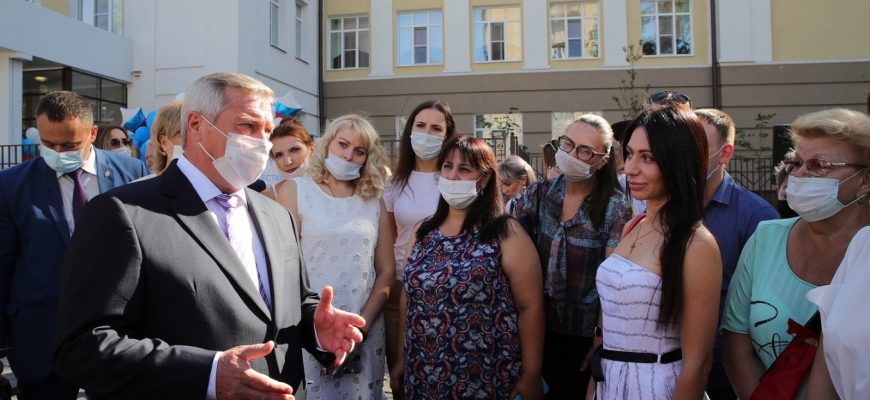 Голубев с родителями