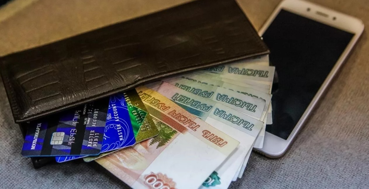Житель Волгодонска лишился 210 тысяч рублей после разговора с телефонным мошенником