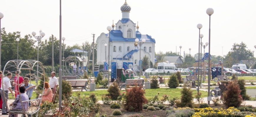 Набережная Романовская