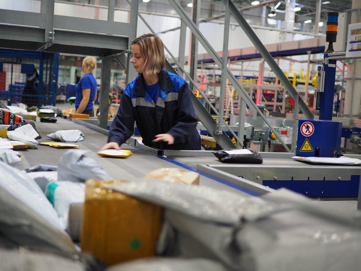 Почта России на Дону с начала года уже обработала 1,2 млн международных отправлений