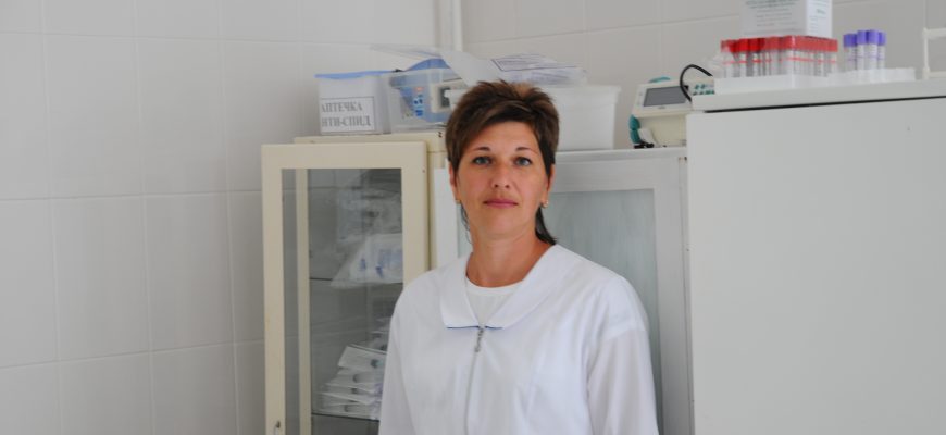 Медсестра терапевтического отделения ЦРБ Волгодонского района Светлана Васильевна Комарова