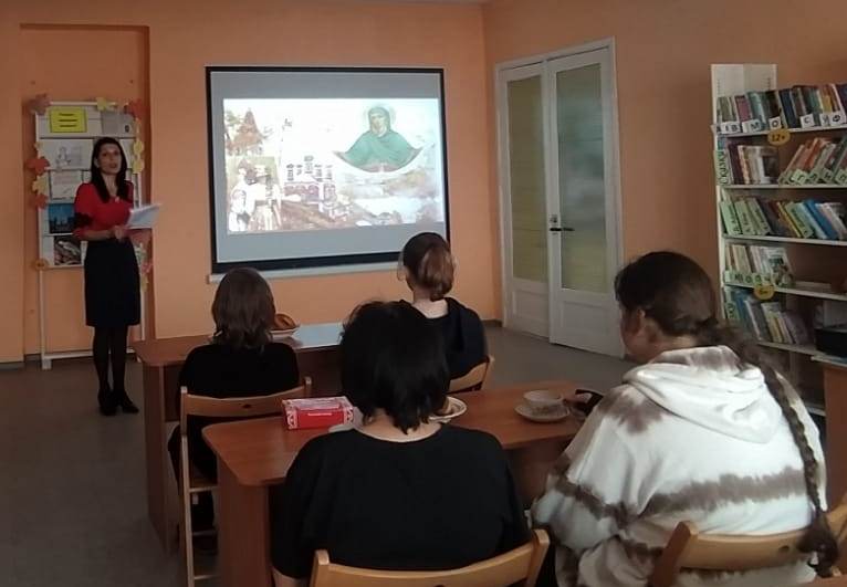 В Рябичёвской библиотеке прошли фольклорные посиделки «На Покрова богаты закрома!»