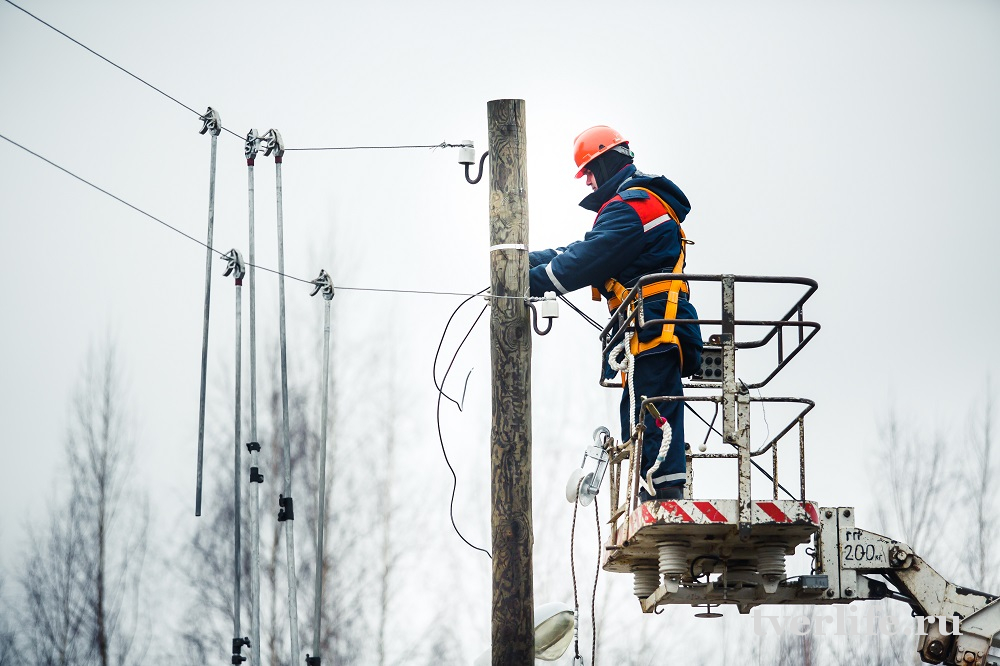 Энергетики ведут восстановление электроснабжения потребителей Ростовской области, нарушенное в результате непогоды