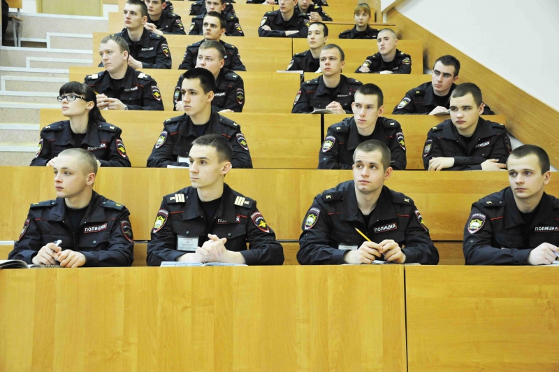Проводится набор кандидатов для поступления на очное обучение в 2022 году в образовательные организации МВД России
