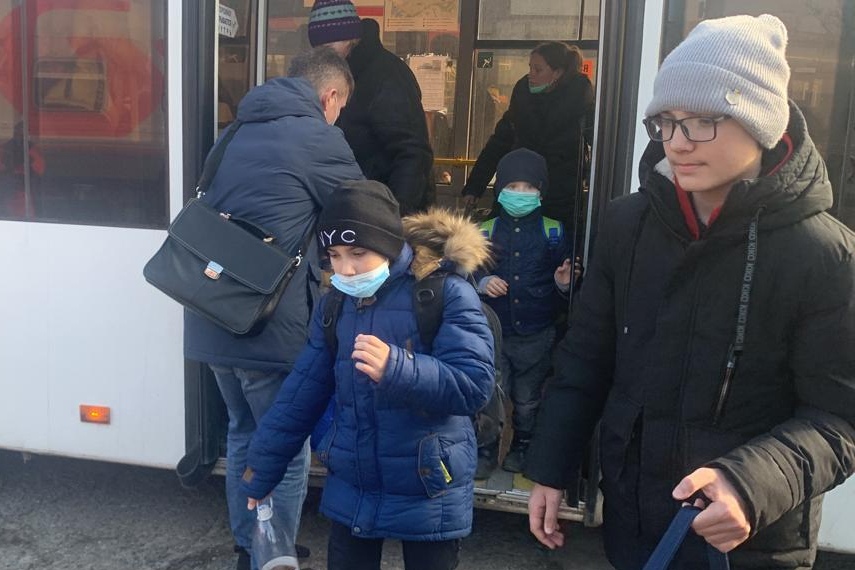 В Ростовской области дети и подростки из числа беженцев будут зачислены в местные школы