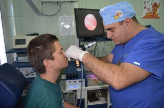 врач