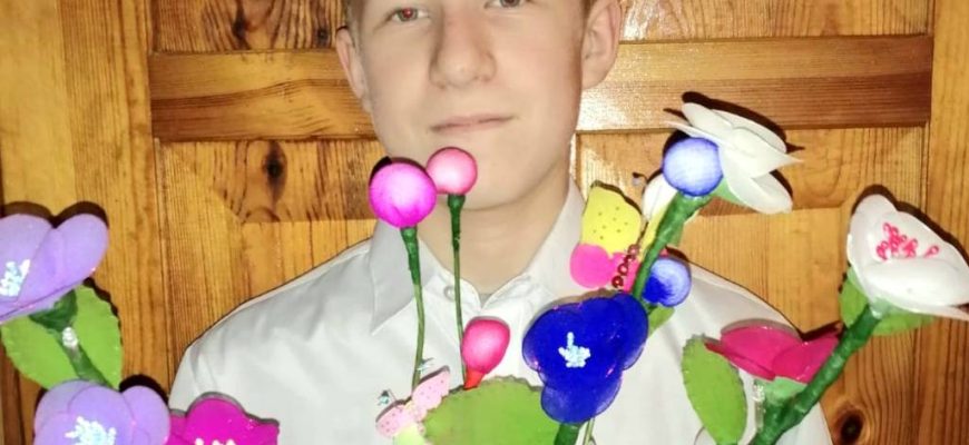 капроновые цветы
