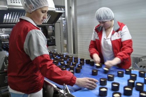 Донские хлебопеки отправили пасхальные куличи российским участникам спецоперации на Украине