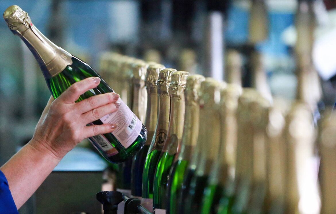 Производство шампанских и игристых вин выросло почти на 25%