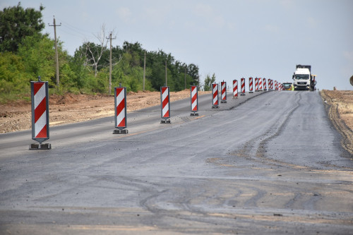 Дорожники досрочно завершат реконструкцию более 30 км трассы Миллерово – Вешенская