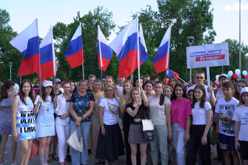 В Шахтах прошла акция «Zа Мир! Zа Своих! Za Победу!» в поддержку российской армии