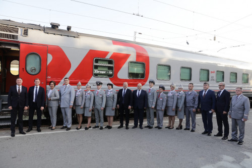 Новый поезд отправился в первый рейс из Таганрога в Санкт-Петербург