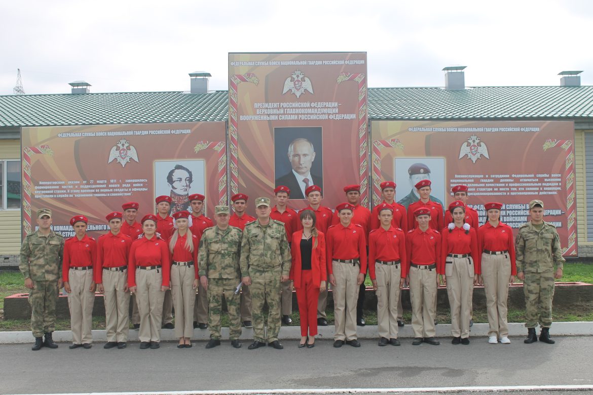 Юнармейцы Волгодонского района постигают основы воинской службы