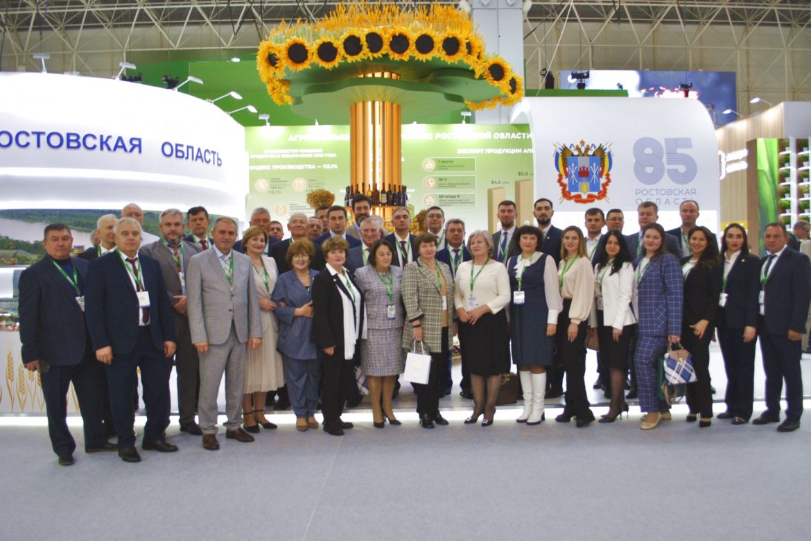 Донские предприятия представили свои экспозиции на  выставке «Золотая осень-2022»