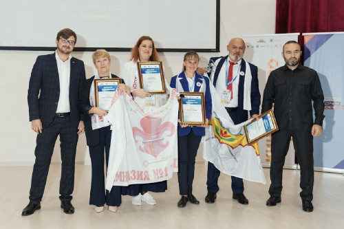 Команда педагогов гимназии №1 «Юнона» из Волгодонска стала победителем конкурса «Флагманы образования. Школа»