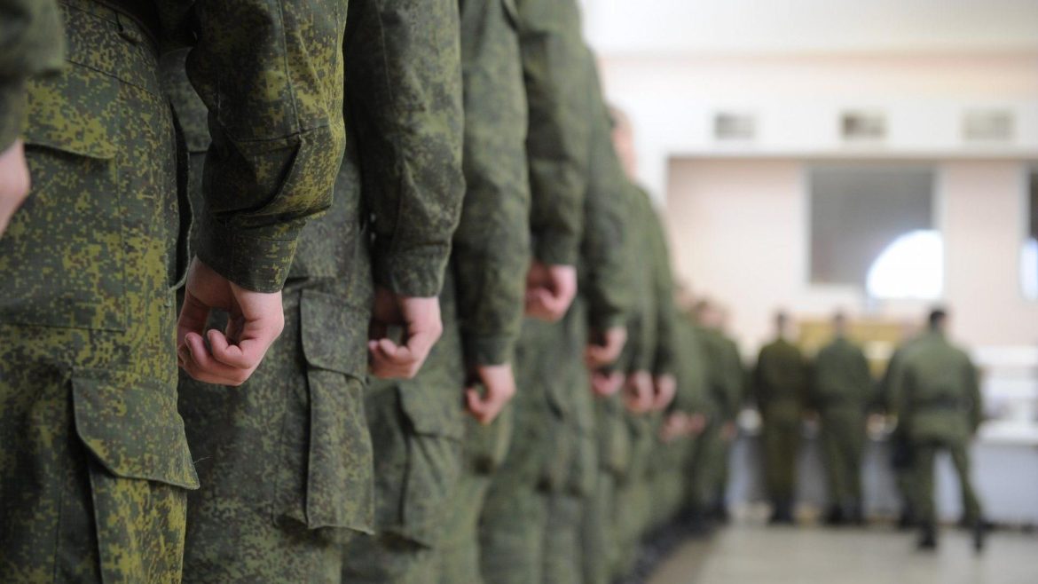В России 1 ноября стартовал осенний призыв 2022 года на военную службу