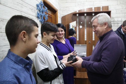 Василий Голубев исполнил новогоднюю мечту юного жителя Таганрога