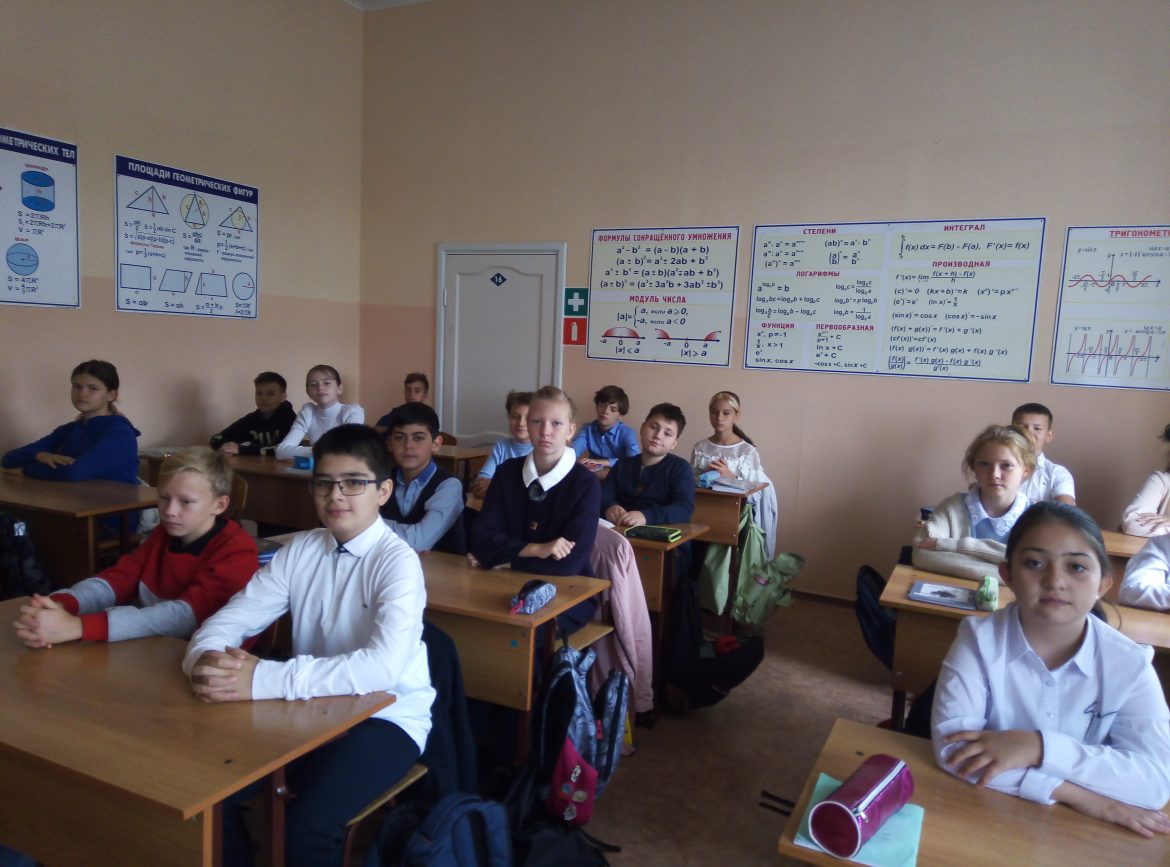 День Неизвестного солдата в Лагутнинской школе