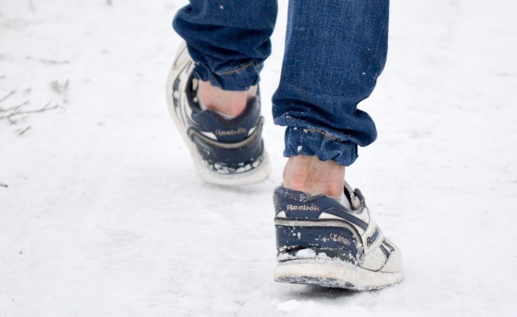 Можно ли носить легкую обувь зимой