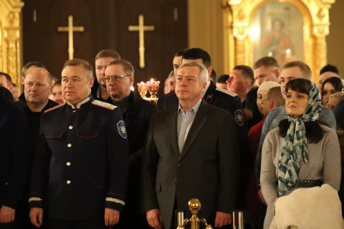 Губернатор поздравил православных жителей Дона с Рождеством