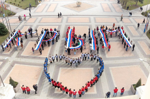 «Крыму и Севастополю с любовью»: «Волонтеры Победы» приняли участие во всероссийской акции