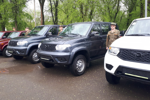Очередная партия автомобилей от правительства Ростовской области передана в зону СВО