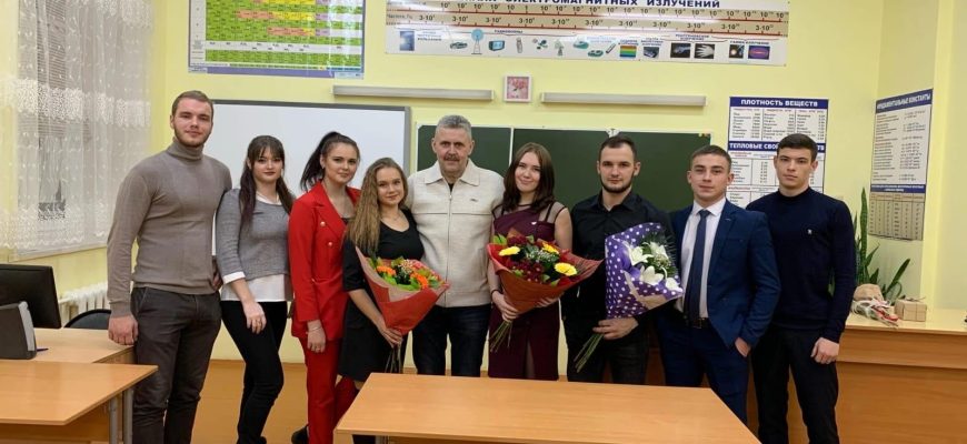выпускники