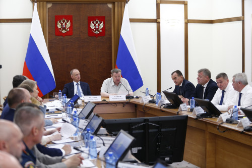 На совместном совещании секретаря Совбеза РФ и полпреда Президента РФ в ЮФО обсудили вопросы обеспечения безопасности на юге страны