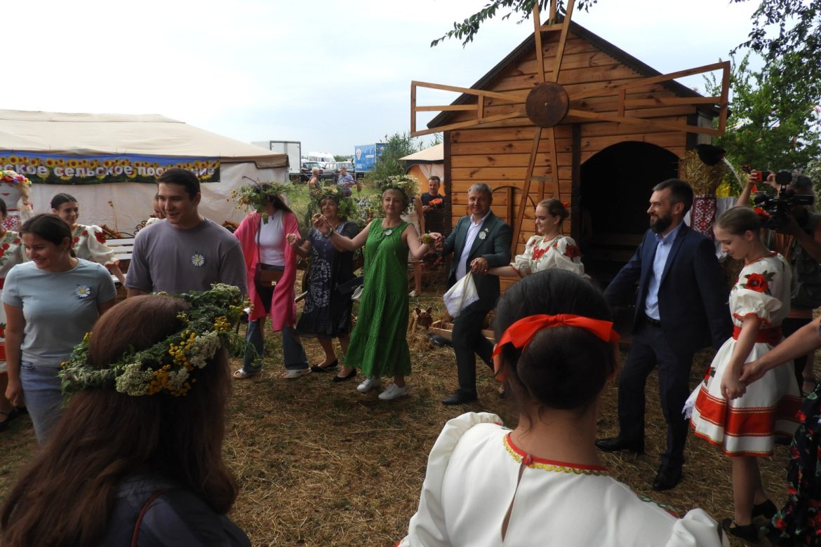 Более пяти тысяч человек приняли участие в ежегодном фестивале славянской культуры «Купаловское лето на Дону»