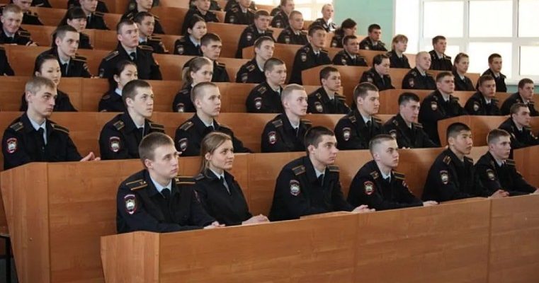 абитуриенты