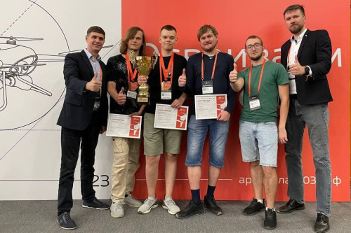 Донская команда победила в соревнованиях дронов, которые прошли в рамках проектно-образовательного интенсива «Архипелаг 2023»