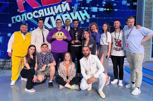 Донская команда КВН «Флэш-Рояль» стала победителем «Голосящего КиВиНа»