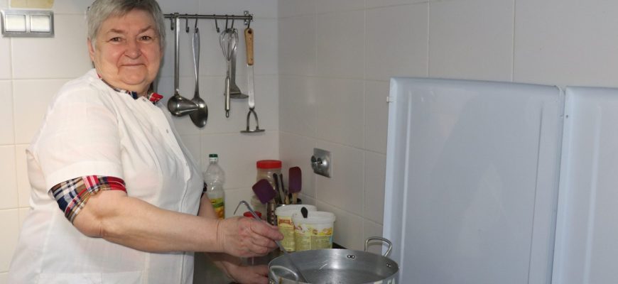 повар