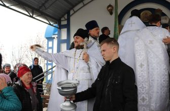 СВЯЩЕННИК