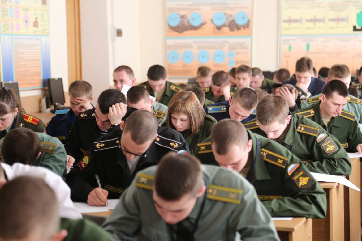 Объявлен отбор кандидатов для поступления в ВУЗЫ Министерства обороны РФ в 2024 году