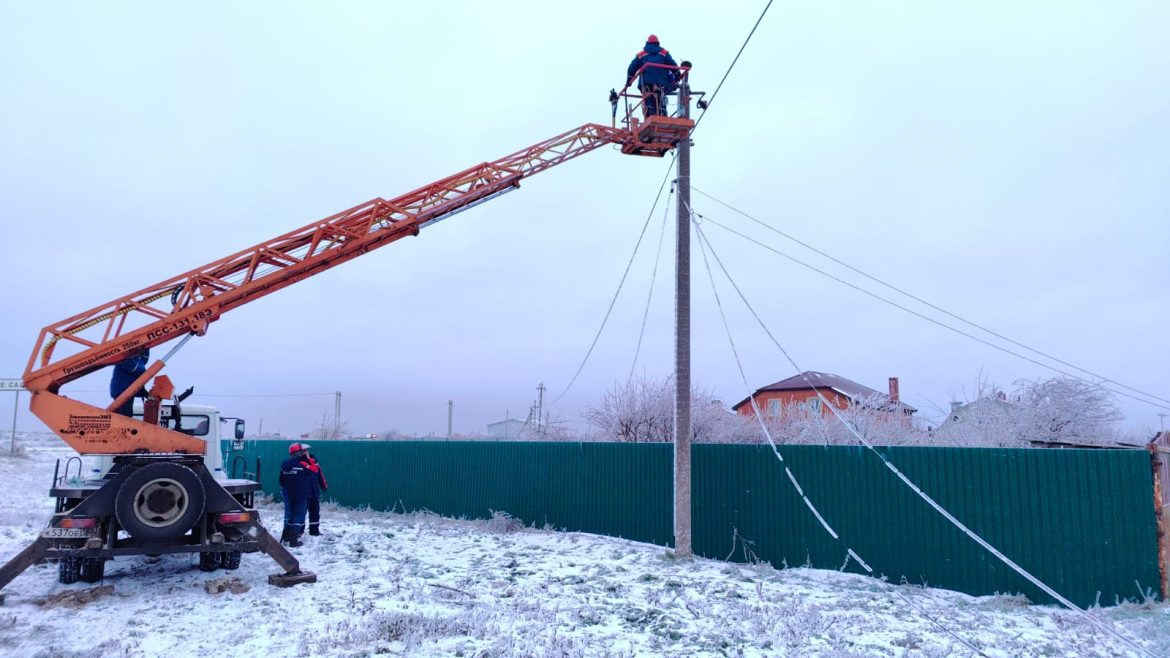 «Россети Юг» восстановили электроснабжение почти всех пострадавших от непогоды потребителей Ростовской области