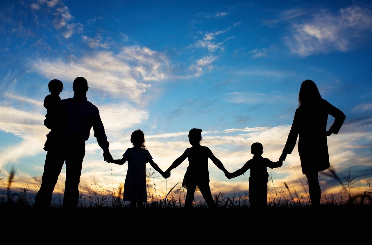 новые выплаты семьям с детьми. пособие при рождении ребенка в 2021 году. социальные пособия. пособия на детей в 2023 году 3 детей. меры поддержки многодетных семей.