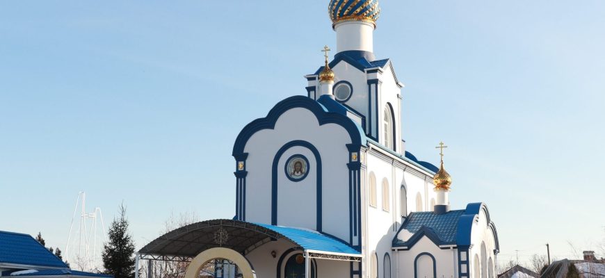 храм