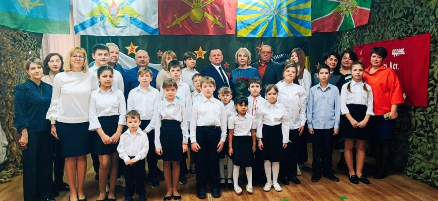 школьники