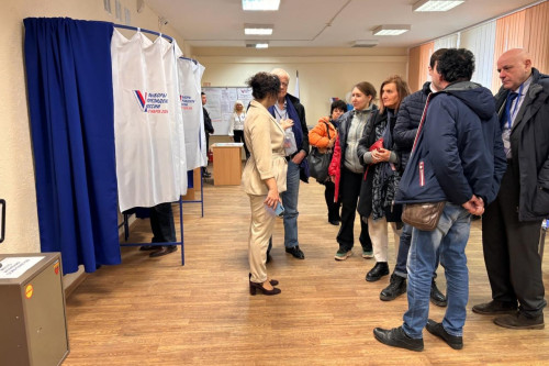 Международные наблюдатели следят за ходом выборов на Дону