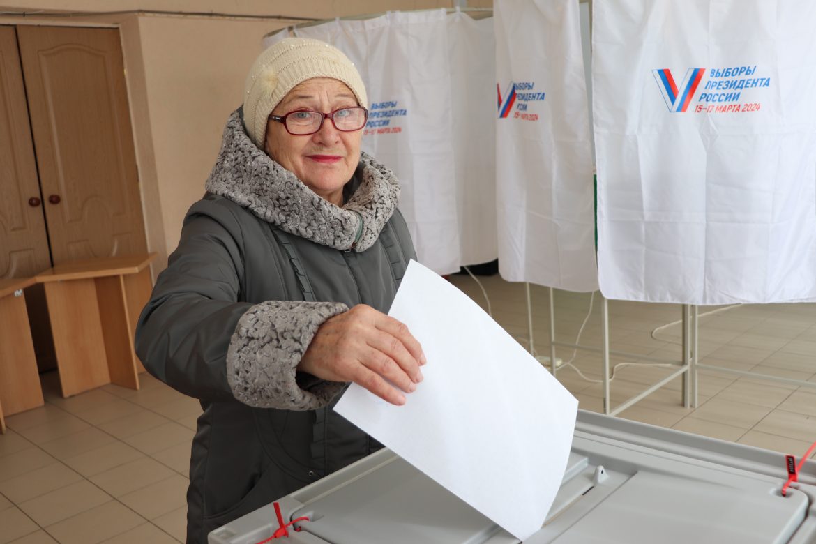 Выборы Президента Российской Федерации: Отдаю голос за решительного и мудрого кандидата