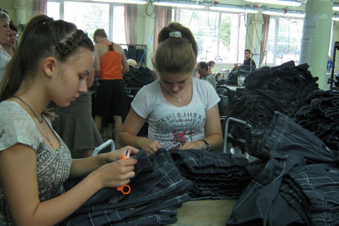 Более 15 тысяч подростков Ростовской области смогут найти работу в свободное от учебы время