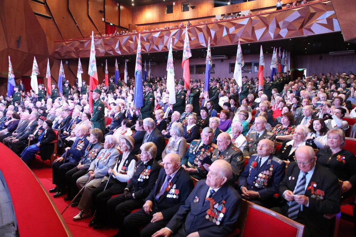 Создан оргкомитет по подготовке и празднованию годовщины Великой Победы в Ростовской области