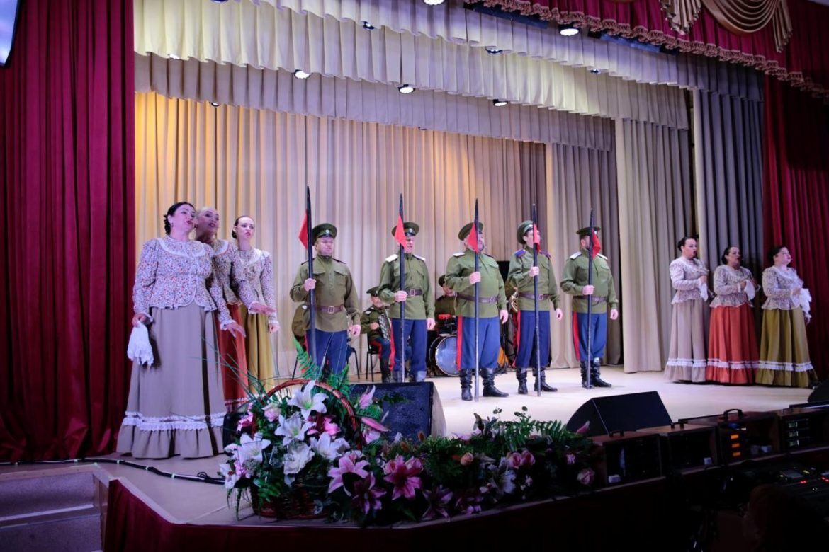 Подопечные фонда «Защитники Отечества» стали гостями концерта фольклорного ансамбля казачьей песни «Православный Дон» в Тацинском районе