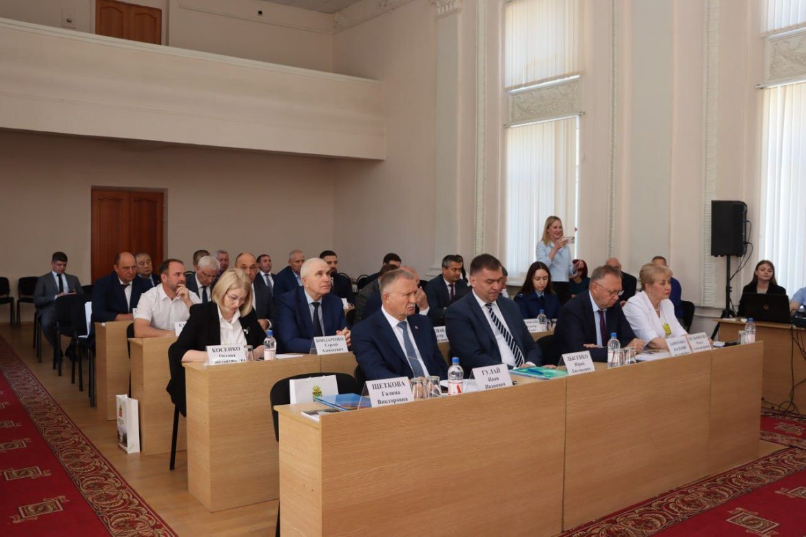 В Семикаракорске состоялось заседание правления ассоциации «Совет муниципальных образований Ростовской области»