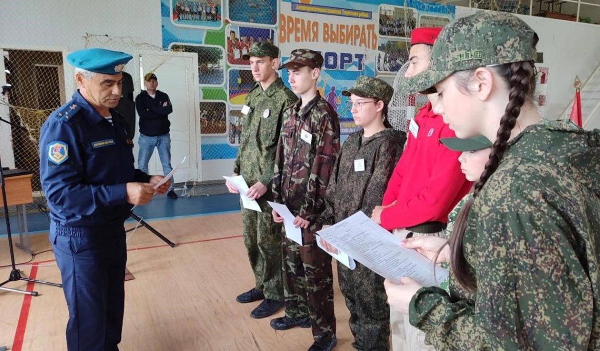Ветераны боевых действий приняли участие в «Зарнице»