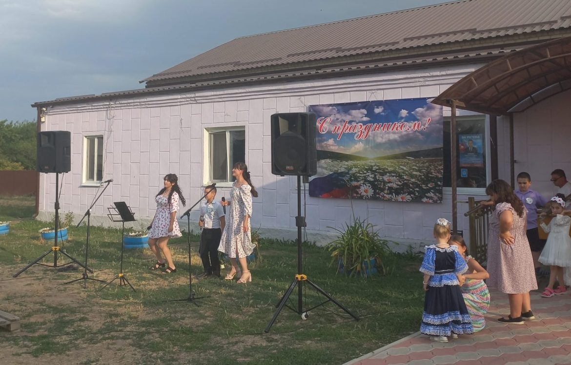 Праздничный концерт в хуторе Лагутники