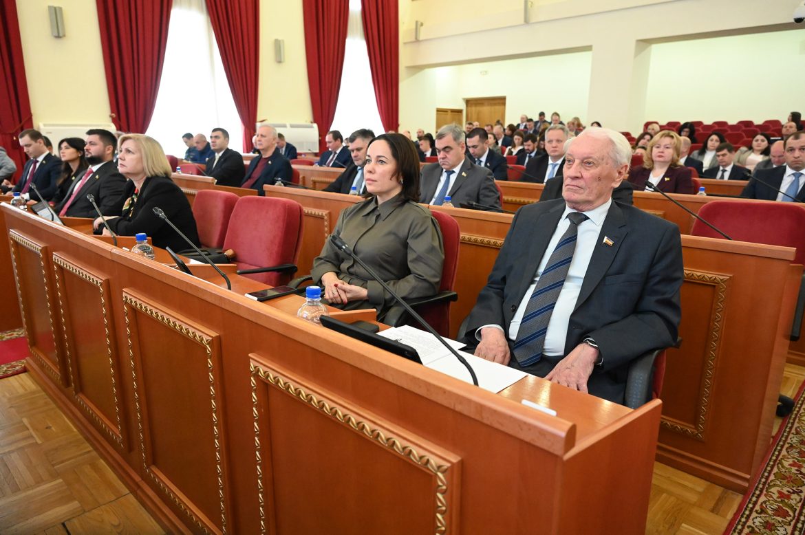 11-е заседание ЗС РО: Необходимо усилить ответственность для водителей большегрузов за проезд через Ростов-на-Дону